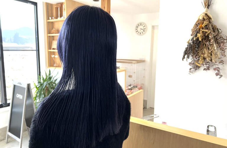 魅惑のカラーリングと贅沢なトリートメントで理想の髪へ