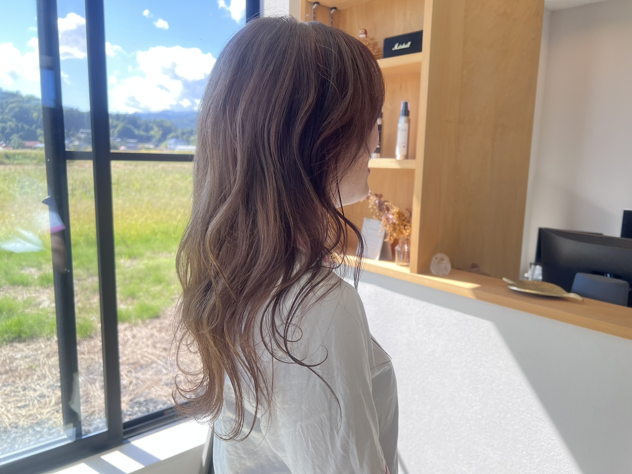理想のカラーとトリートメントで自分を再発見。あなたの美を引き出す個人サロン。