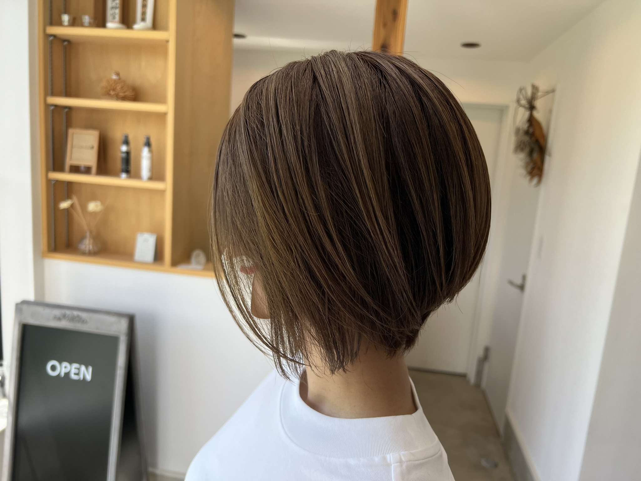 あなたの美と自信を引き出す、山形の隠れ家美容院。