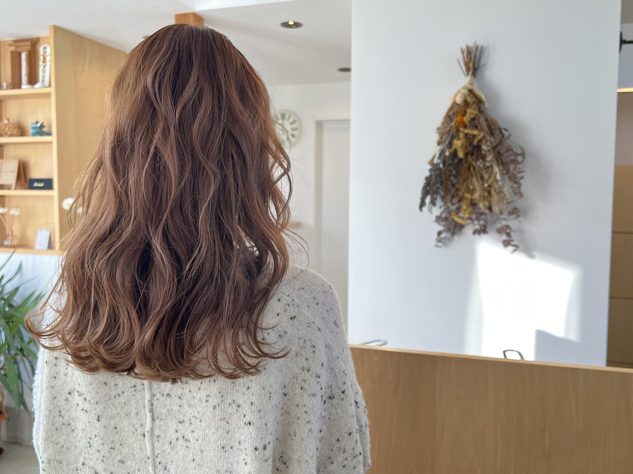 理想のヘアスタイルで日常を彩る。あなたのためのプライベートサロン。