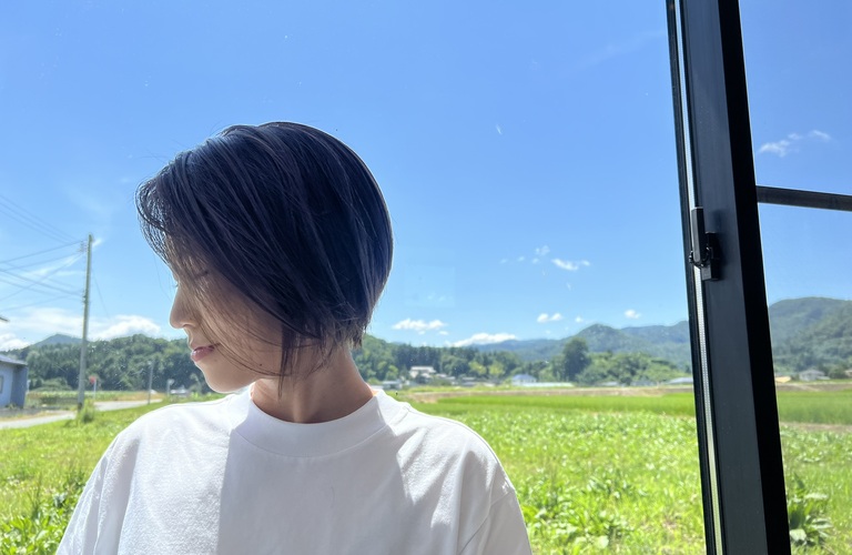 おしゃれなグレージュカラーで新しい自分へ。