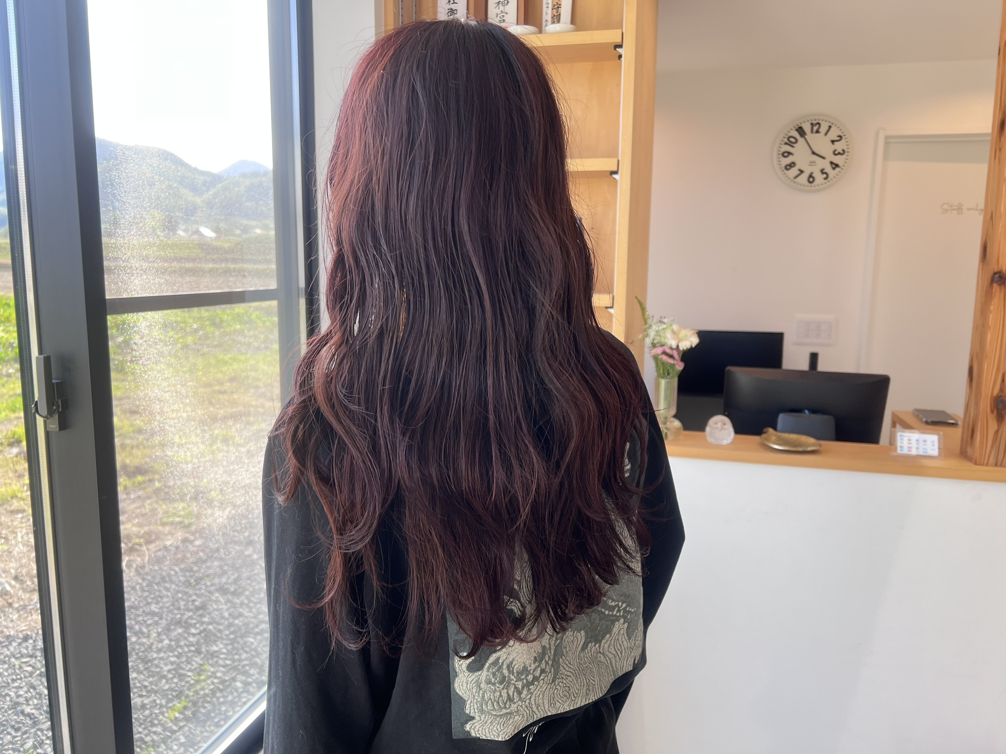 変身の瞬間を楽しもう！ブリーチで鮮やかに彩るレイヤーカットの魅力