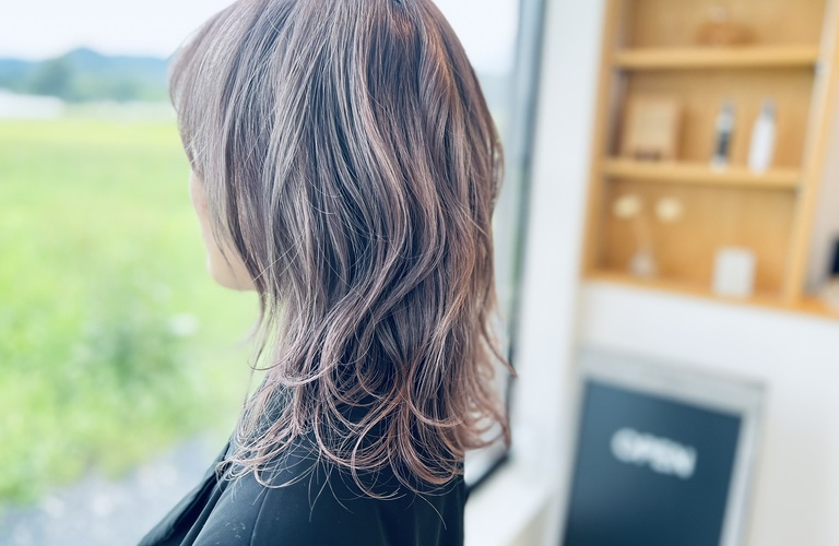 ブリーチで魅せる、あなただけのファッションカラー。