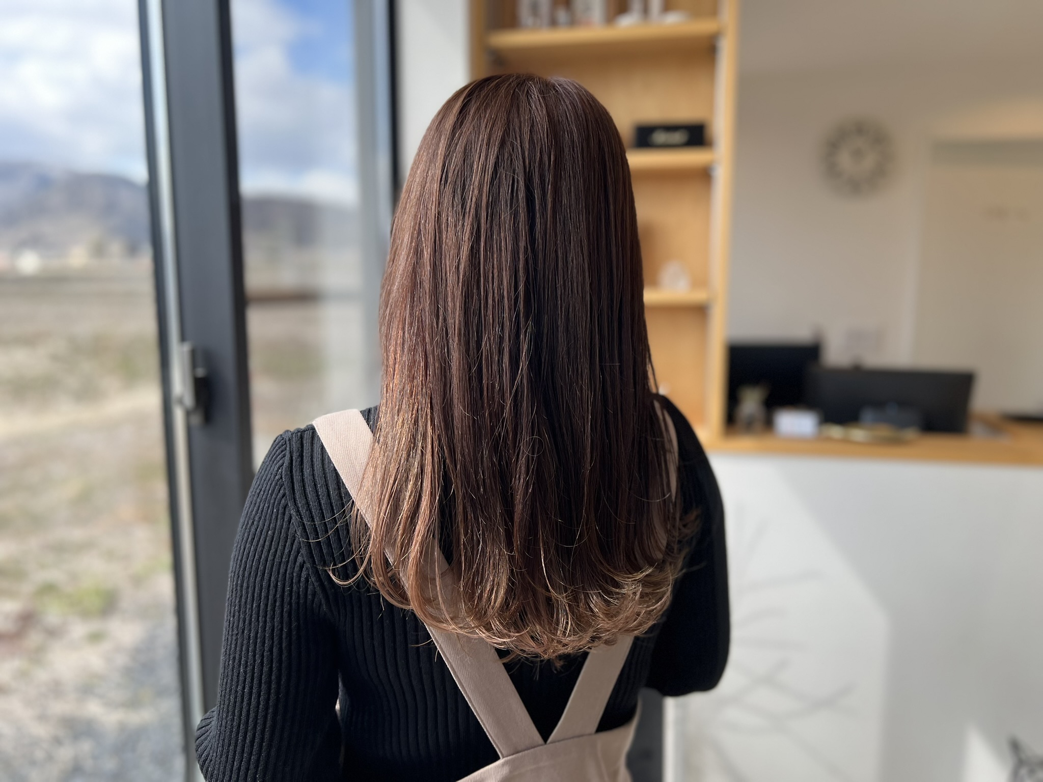 おしゃれを彩る、洗練されたグレージュとベージュの世界。