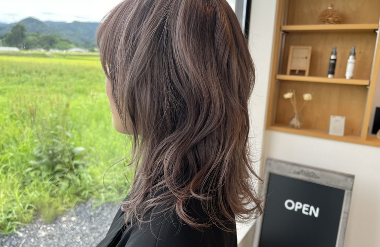 トレンド感満載のグレージュ＆ベージュカラーで新しい自分に出会う！