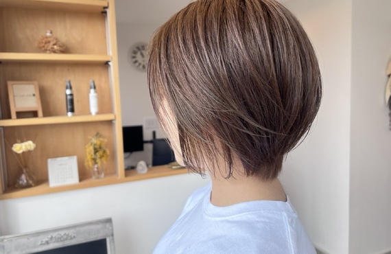 トレンドを先取り！グレージュとベージュで魅せる新しい自分