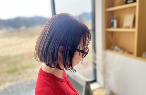 グレージュ・ベージュで普段とは違う自分に。おしゃれカラーで印象を変えましょう！