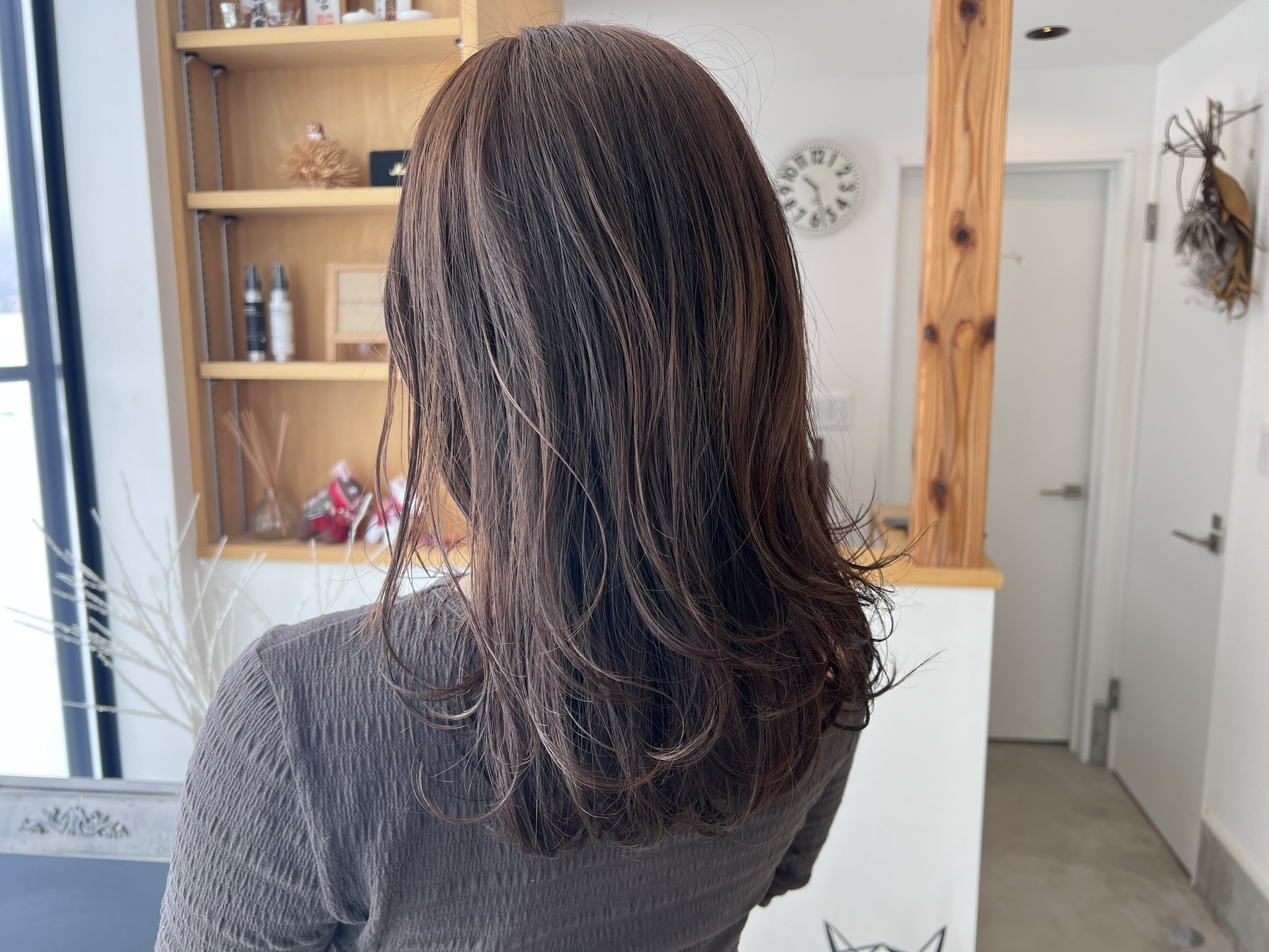 レイヤーカットで動きのあるスタイルに