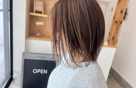 洗練されたおしゃれを。グレージュ＆ベージュで理想の自分に出会う。