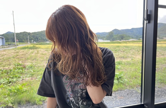 山形で、私らしさが輝くカラーに出会う。ブリーチもハイライトも、理想を一緒にデザイン。
