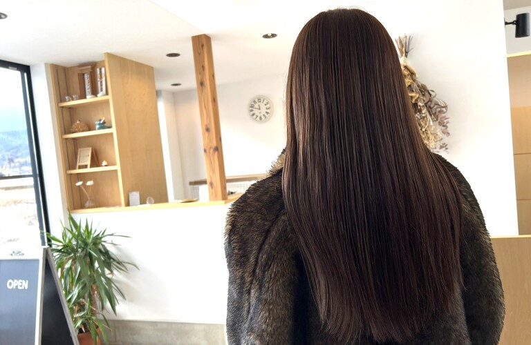 男女問わず楽しむ、理想のヘアカラーを提供します