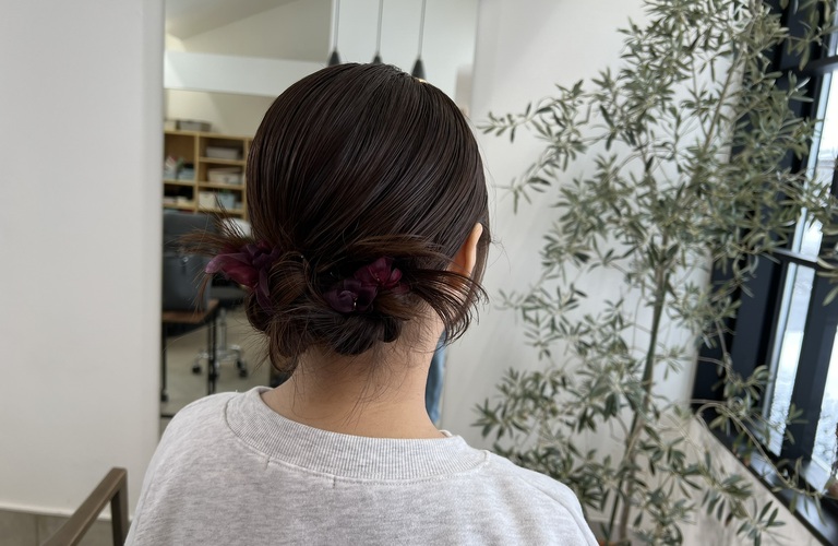 魅力的なヘアアレンジで理想の自分を演出