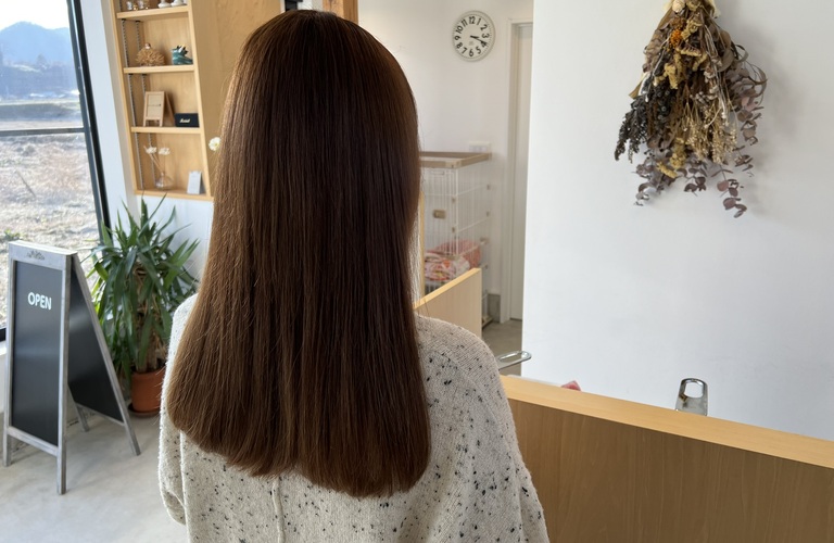 魅力あふれる髪色で輝く美を