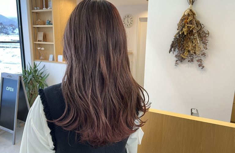 ヘアスタイルの革命を起こすヘアクラフトテクニックとリラックス効果満点のトリートメント体験